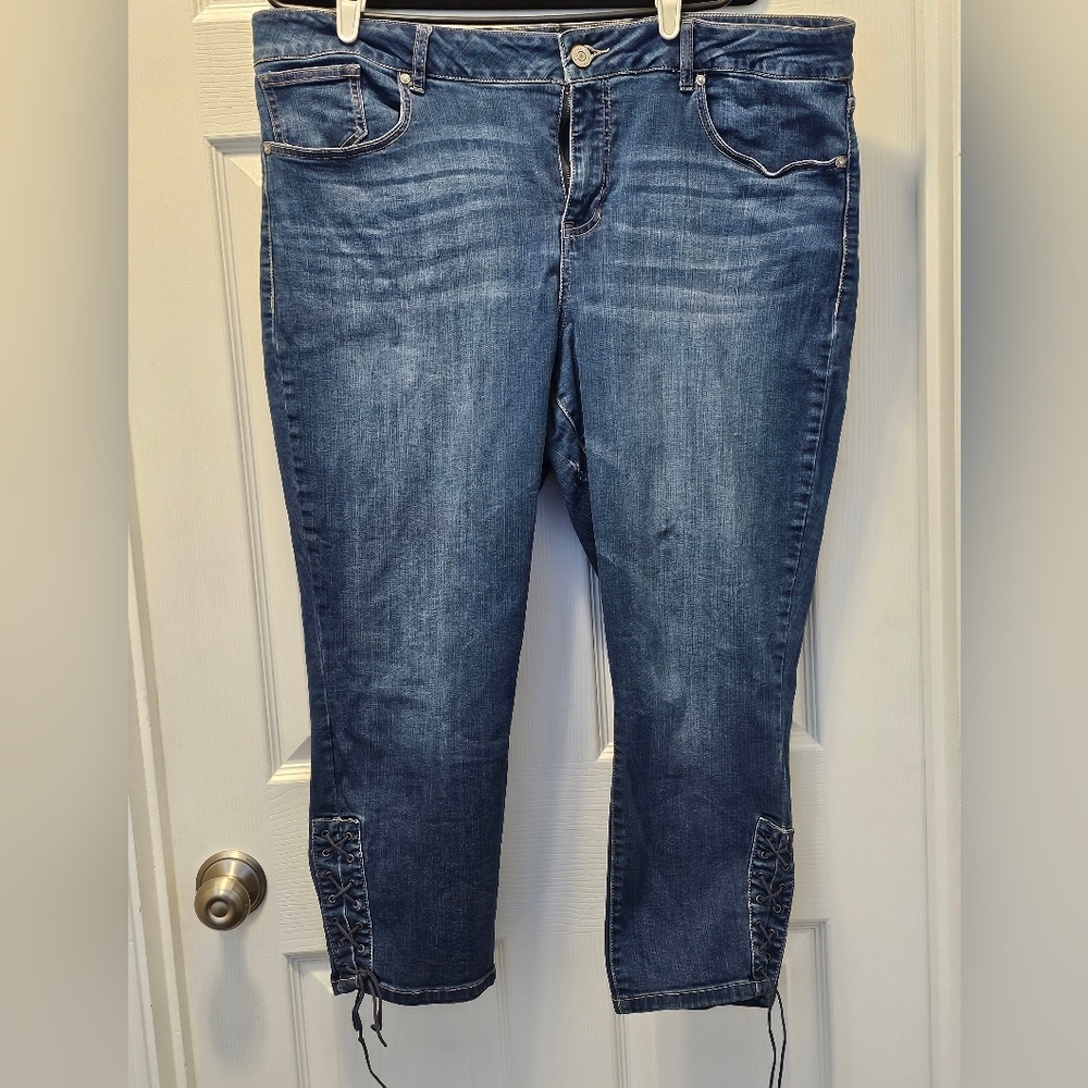 Blue jeans capris